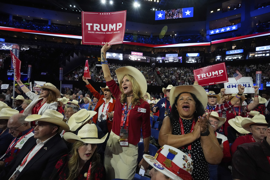 Texas delegates cheer during the Republican National Convention, Tuesday, July 16, 2024, in Milwaukee. (AP Photo/Nam Y. Huh)