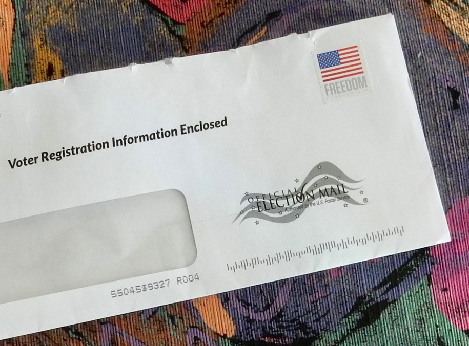 mail notification of voter registration
